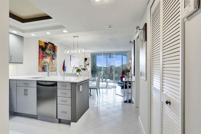 3507 Oaks Way 508, Pompano Beach, FL 33069