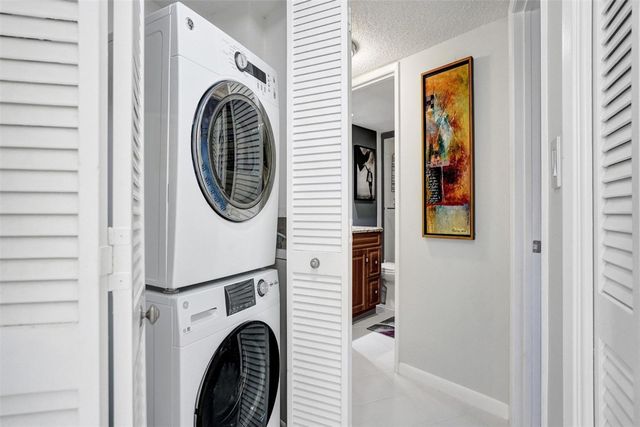 3507 Oaks Way 508, Pompano Beach, FL 33069