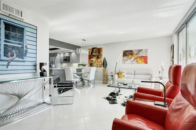 3507 Oaks Way 508, Pompano Beach, FL 33069