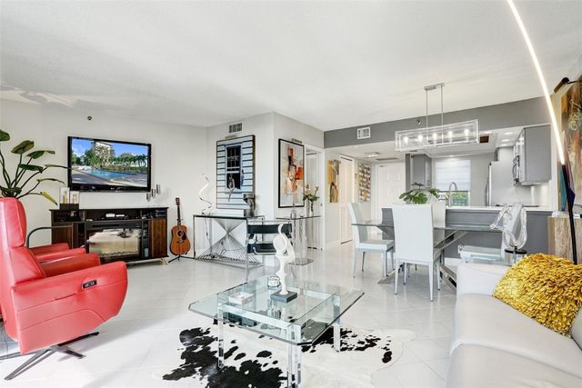 3507 Oaks Way 508, Pompano Beach, FL 33069