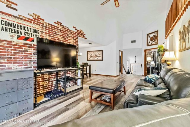 873 Greenwood Manor Circle 3-B, West Melbourne, FL 32904