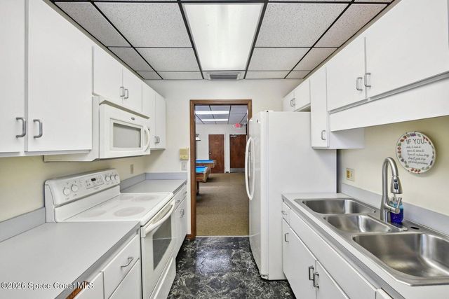 873 Greenwood Manor Circle 3-B, West Melbourne, FL 32904