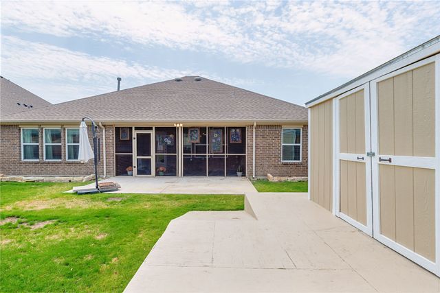 2049 Speckle Drive, Fort Worth, TX 76131
