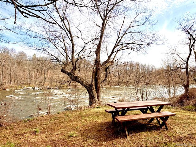 1232 Old Ford Circle, Gardiner, NY 12561