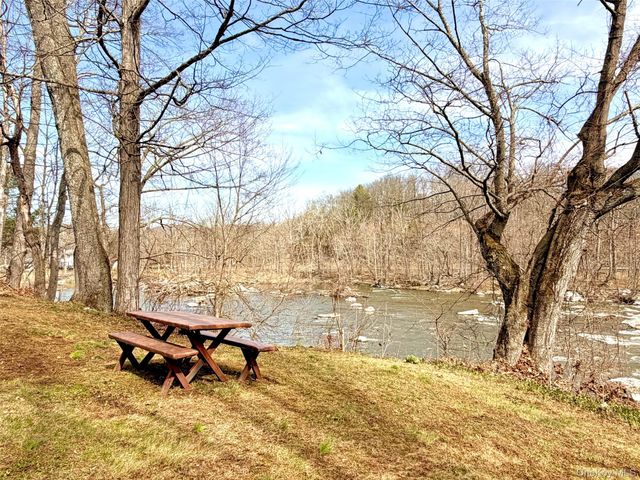 1232 Old Ford Circle, Gardiner, NY 12561