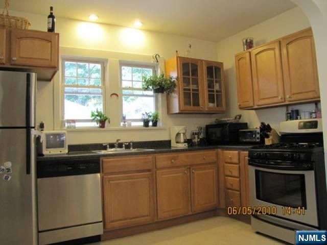 483 Cumberland Avenue, Teaneck, NJ 07666