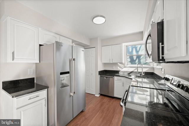 8106 WOODED GLEN CT, Ellicott City, MD 21043