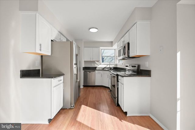 8106 WOODED GLEN CT, Ellicott City, MD 21043