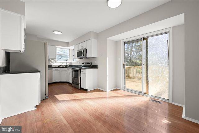 8106 WOODED GLEN CT, Ellicott City, MD 21043