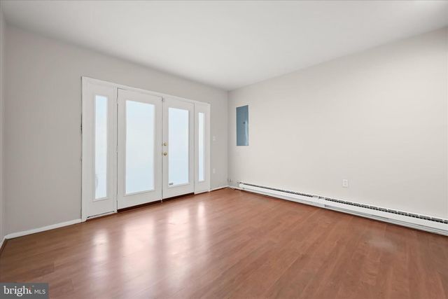 8106 WOODED GLEN CT, Ellicott City, MD 21043