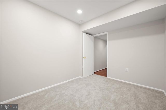 8106 WOODED GLEN CT, Ellicott City, MD 21043