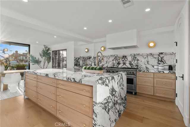 16861 Edgewater, Huntington Beach, CA 92649