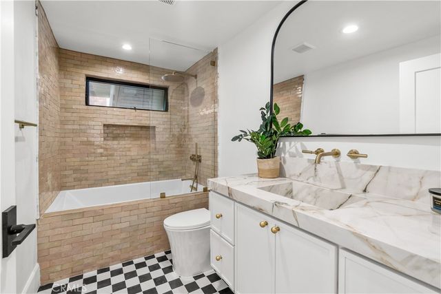 16861 Edgewater, Huntington Beach, CA 92649