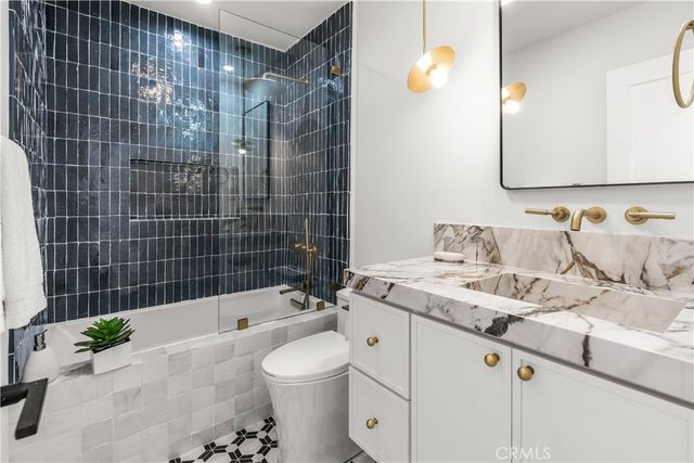 16861 Edgewater, Huntington Beach, CA 92649
