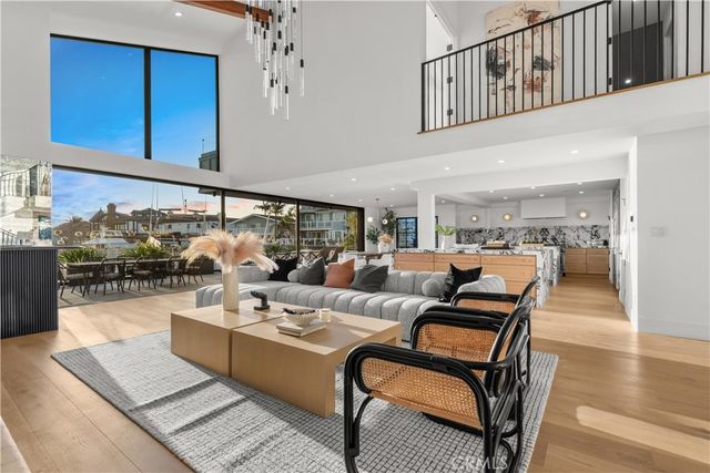 16861 Edgewater, Huntington Beach, CA 92649
