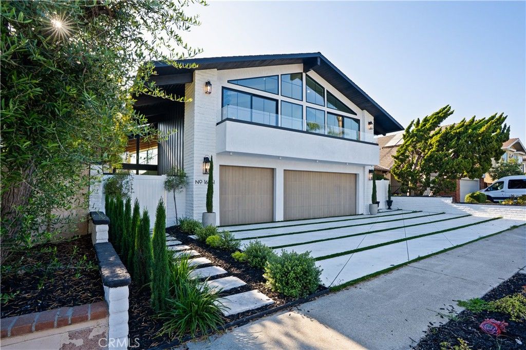16861 Edgewater, Huntington Beach, CA 92649