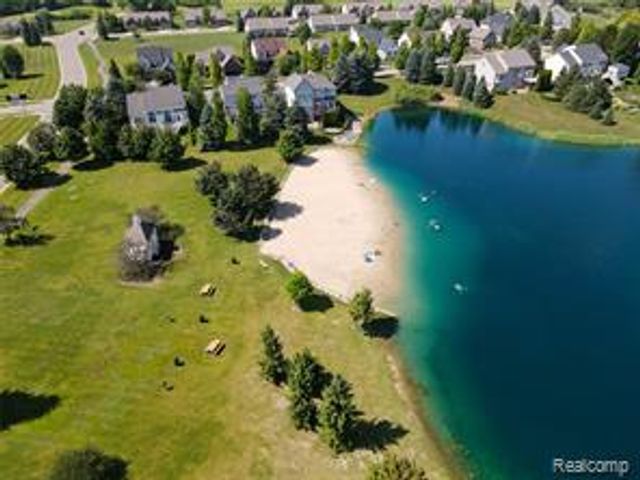 770 Island Lake Drive, Oxford, MI 48371