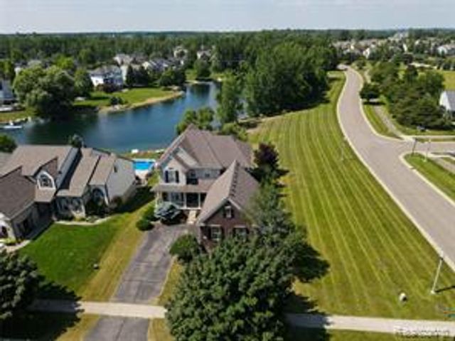 770 Island Lake Drive, Oxford, MI 48371