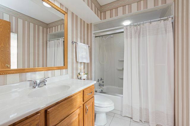 11015 S Natchez Avenue, Worth, IL 60482