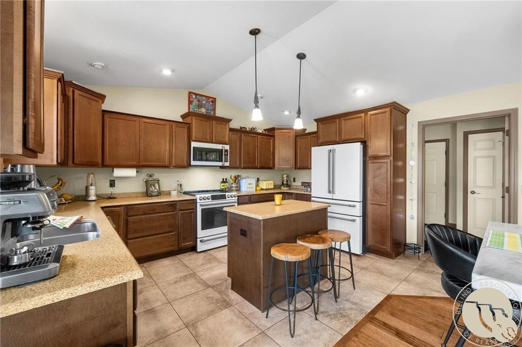 1525 Sullivan Lane, Billings, MT 59106 photo 3