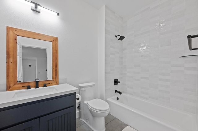 140 Vincas Shadow CT, Driftwood, TX 78619