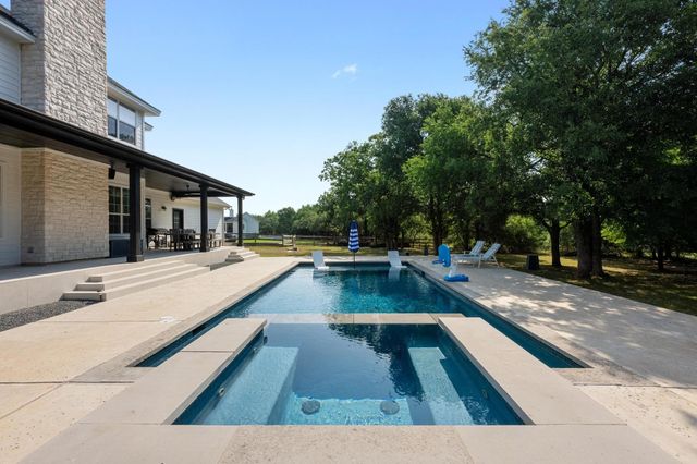 140 Vincas Shadow CT, Driftwood, TX 78619