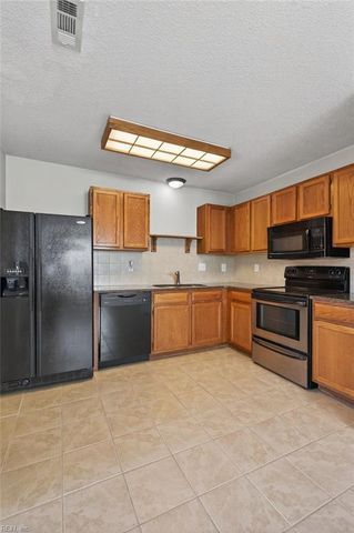 905 Ivystone WAY, Newport News, VA 23602