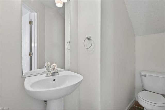 905 Ivystone WAY, Newport News, VA 23602