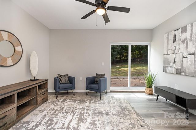 8208 Doverdale Lane, Charlotte, NC 28217