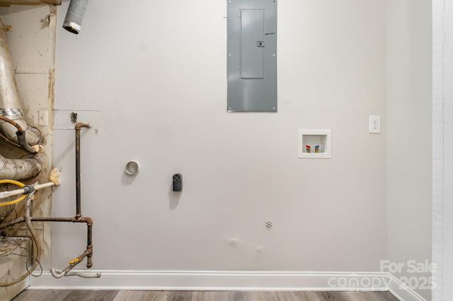 8208 Doverdale Lane, Charlotte, NC 28217