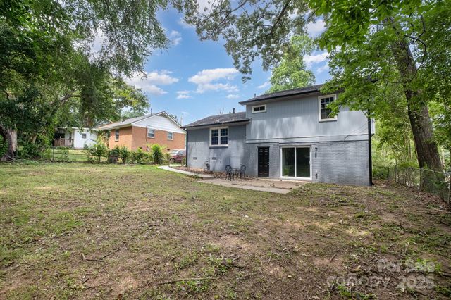8208 Doverdale Lane, Charlotte, NC 28217