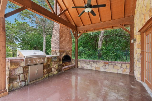 2224 Bluff Court, Cedar Hill, TX 75104