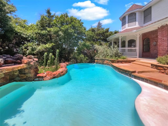 2224 Bluff Court, Cedar Hill, TX 75104