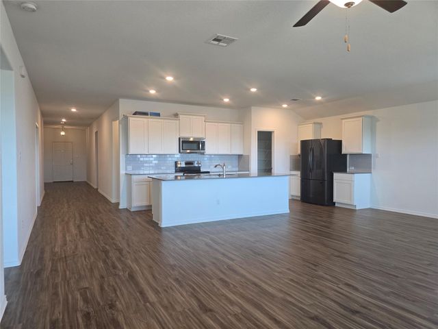 410 Bluejack WAY, Hutto, TX 78634