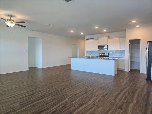 410 Bluejack WAY, Hutto, TX 78634