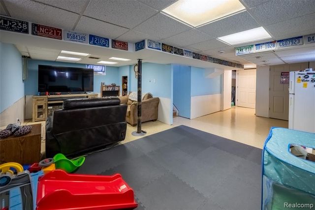 3625 Katherine Street, Dearborn, MI 48124