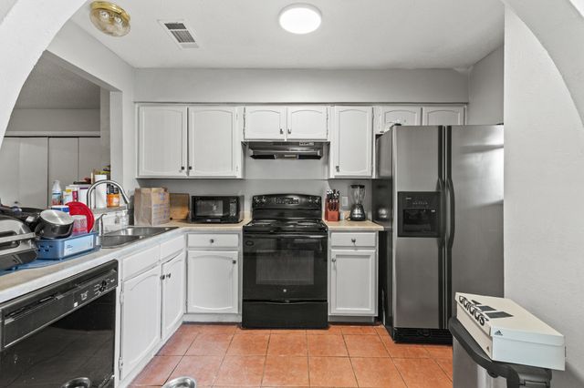 1402 S Carrier Parkway 310, Grand Prairie, TX 75051