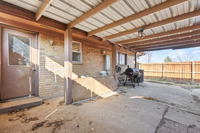 1402 S Carrier Parkway 310, Grand Prairie, TX 75051