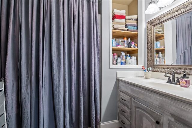 5842 Old State Route 1, New Johnsonville, TN 37134