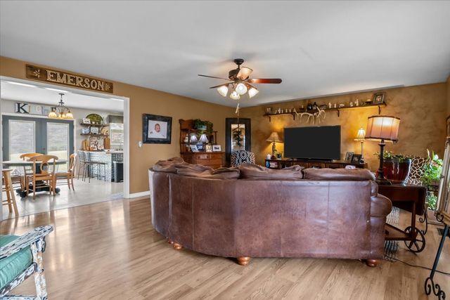 5842 Old State Route 1, New Johnsonville, TN 37134