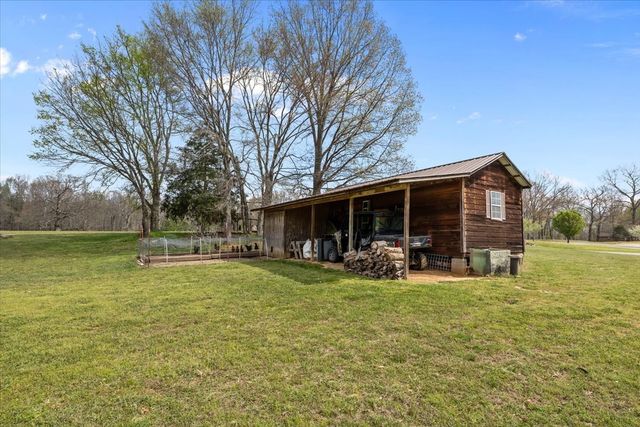 5842 Old State Route 1, New Johnsonville, TN 37134