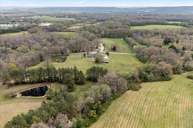 5842 Old State Route 1, New Johnsonville, TN 37134