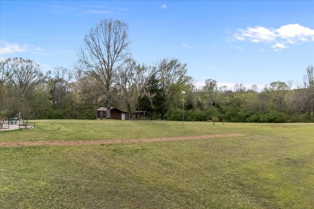 5842 Old State Route 1, New Johnsonville, TN 37134