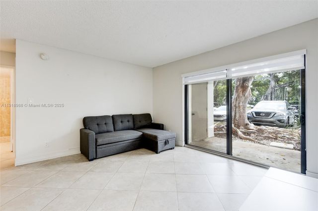 650 S Park Rd 13-5, Hollywood, FL 33021