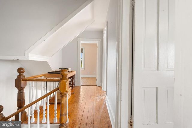 25 E A ST E, Brunswick, MD 21716