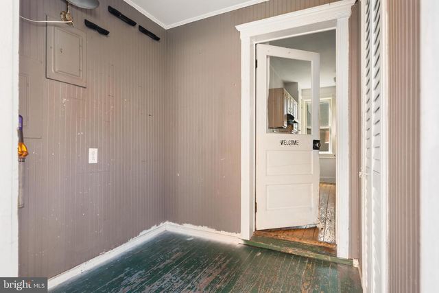 25 E A ST E, Brunswick, MD 21716
