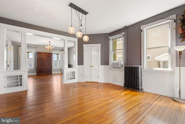 25 E A ST E, Brunswick, MD 21716
