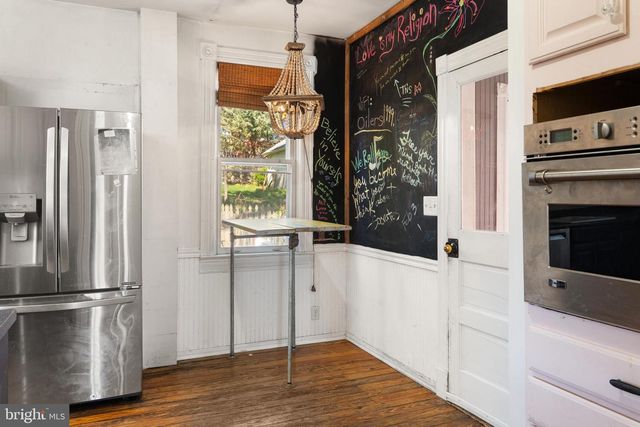 25 E A ST E, Brunswick, MD 21716