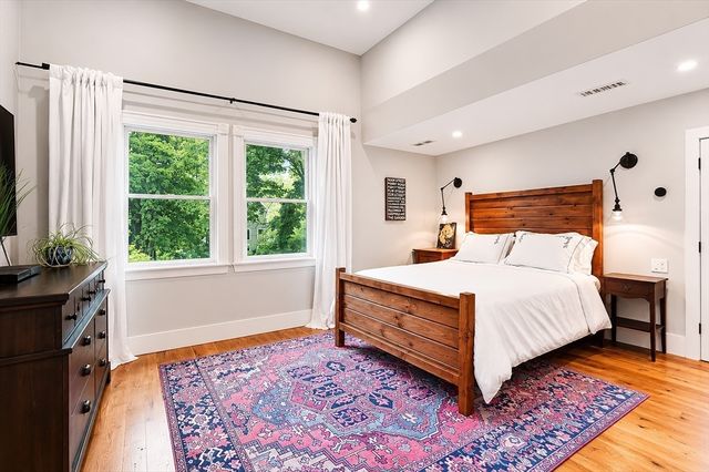 31 Pine Street, Andover, MA 01810