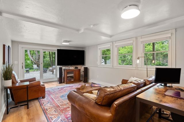 31 Pine Street, Andover, MA 01810